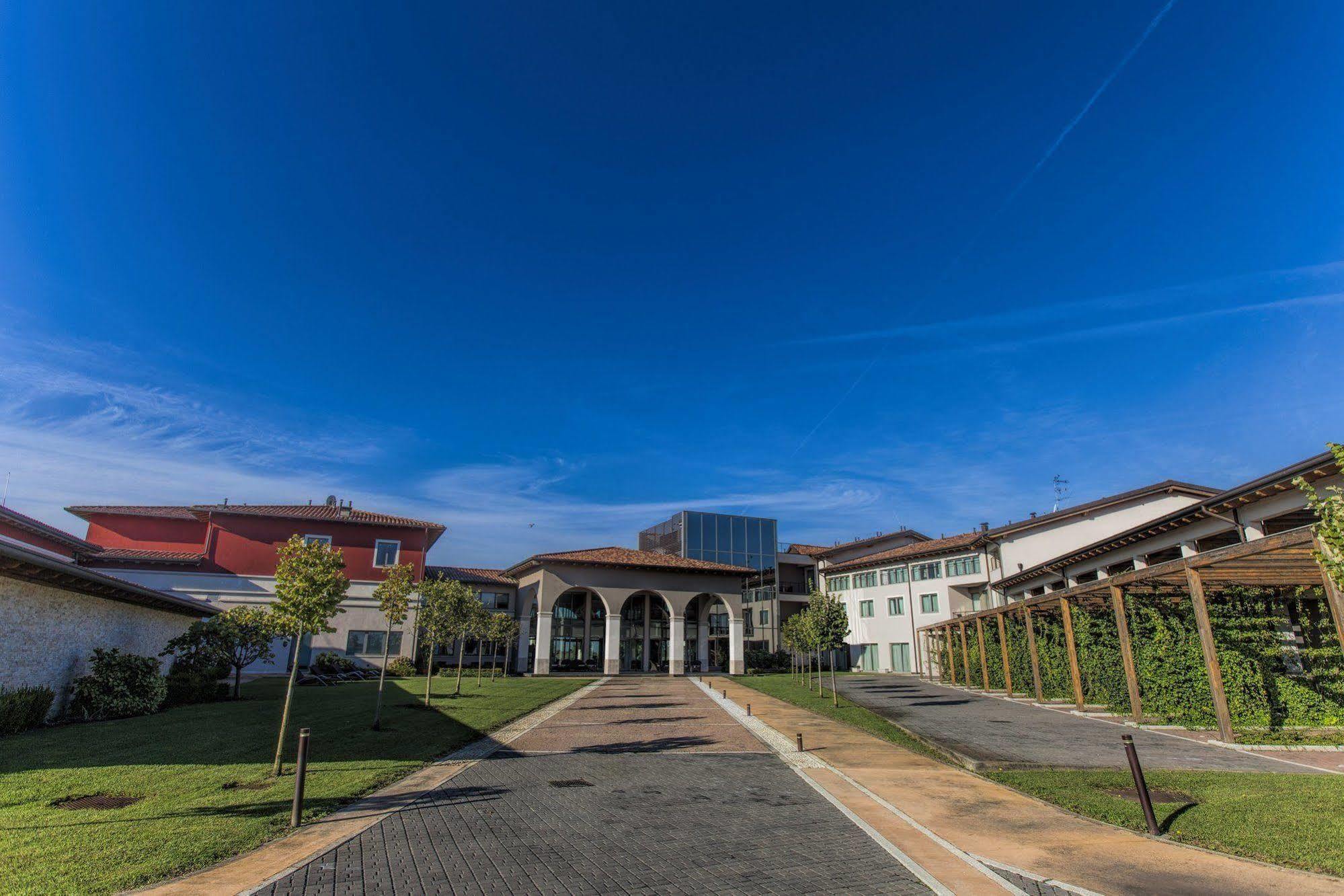 Hotel & Residence Вилла-Бартоломея Экстерьер фото