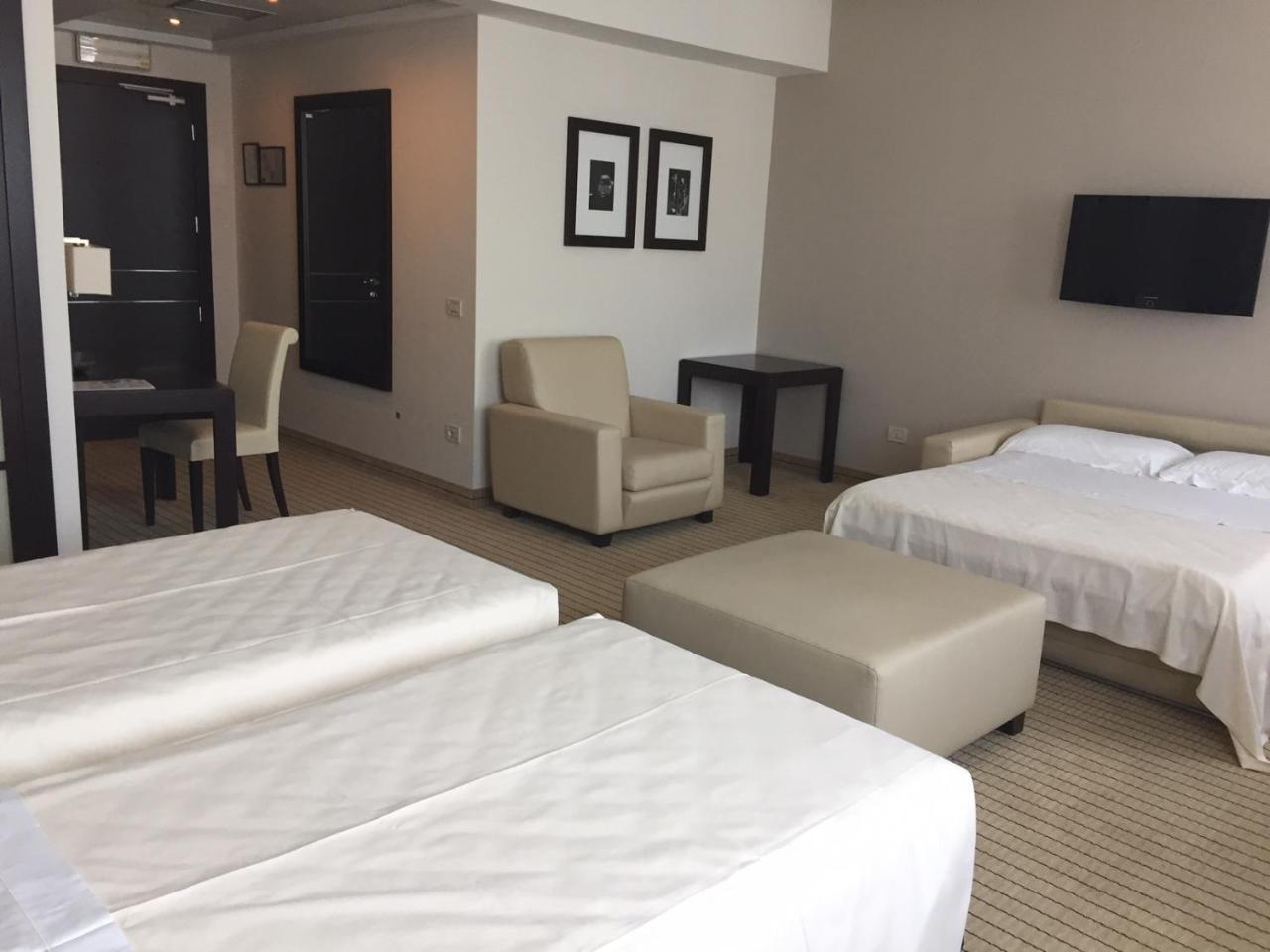 Hotel & Residence Вилла-Бартоломея Экстерьер фото