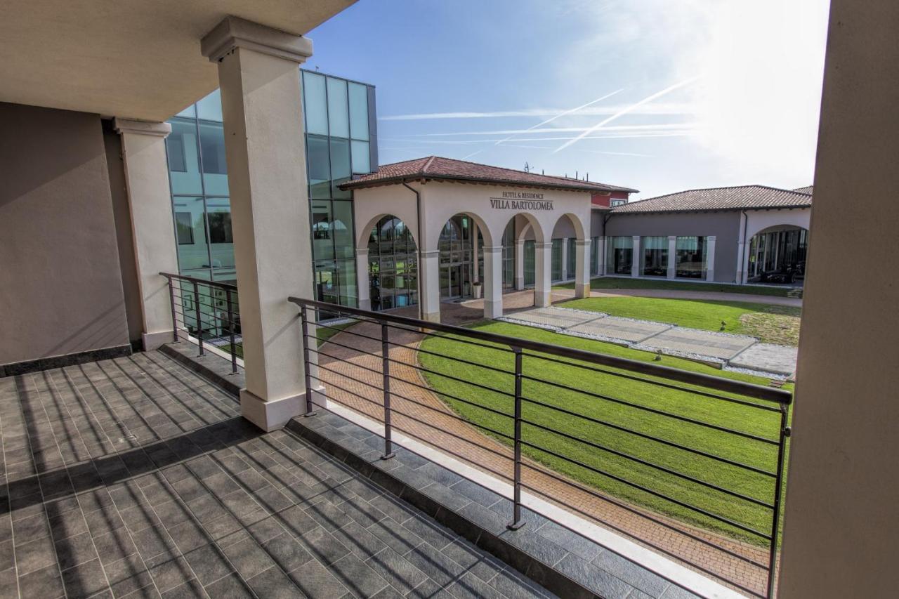 Hotel & Residence Вилла-Бартоломея Экстерьер фото